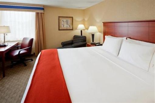 фото отеля Holiday Inn Express Ramsey-Mahwah