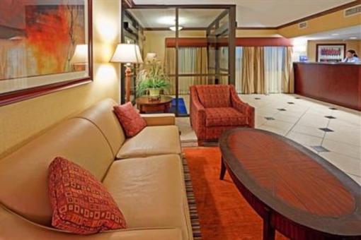фото отеля Holiday Inn Express Ramsey-Mahwah