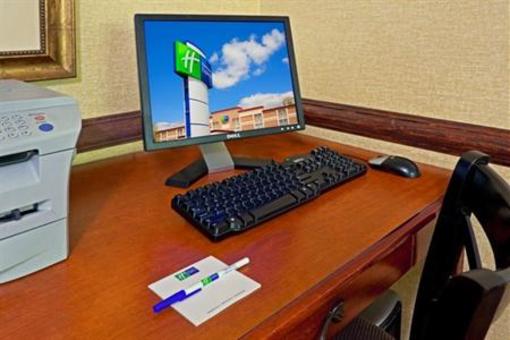 фото отеля Holiday Inn Express Ramsey-Mahwah