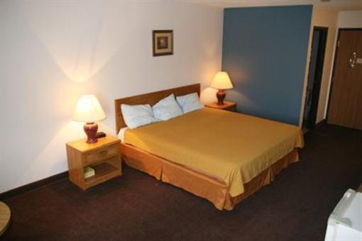 фото отеля Red Carpet Inn Omaha Chalco