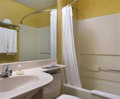 фото отеля Microtel Inn Williamsville Buffalo Airport