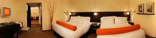 фото отеля Trinitarias Suites