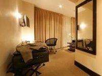 Trinitarias Suites