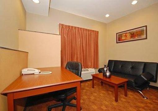 фото отеля Comfort Suites Monaca