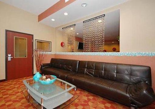 фото отеля Comfort Suites Monaca