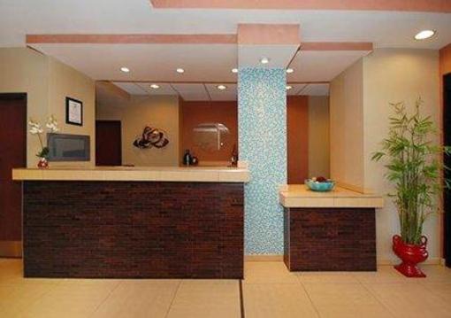 фото отеля Comfort Suites Monaca