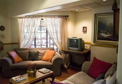 фото отеля Lily Guesthouse Bloemfontein