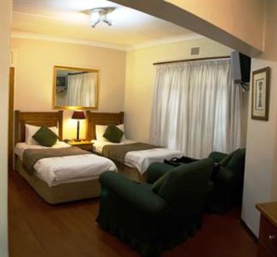фото отеля Lily Guesthouse Bloemfontein