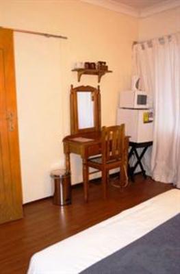 фото отеля Lily Guesthouse Bloemfontein