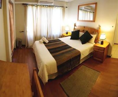 фото отеля Lily Guesthouse Bloemfontein