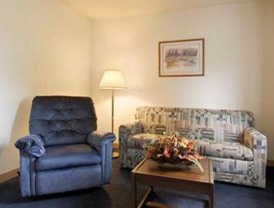 фото отеля Super 8 Cromwell Middletown