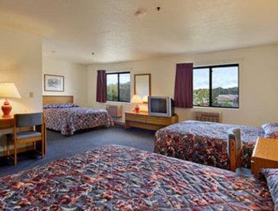 фото отеля Super 8 Cromwell Middletown