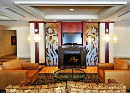 фото отеля Holiday Inn Express Hotel & Suites Ottawa Airport