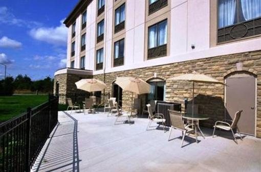 фото отеля Holiday Inn Express Hotel & Suites Ottawa Airport