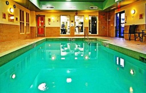 фото отеля Holiday Inn Express Hotel & Suites Ottawa Airport