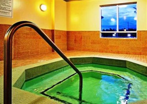 фото отеля Holiday Inn Express Hotel & Suites Ottawa Airport