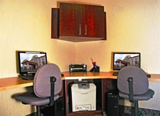 фото отеля Holiday Inn Express Hotel & Suites Ottawa Airport