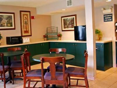 фото отеля Roswell Suites