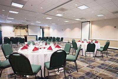 фото отеля Roswell Suites