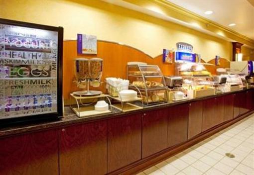 фото отеля Holiday Inn Express Buffalo Airport