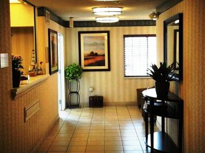 фото отеля Candlewood Suites Warrenville