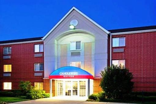 фото отеля Candlewood Suites Warrenville