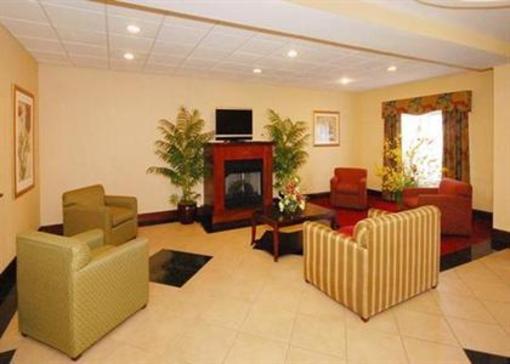 фото отеля Comfort Suites Roanoke Rapids
