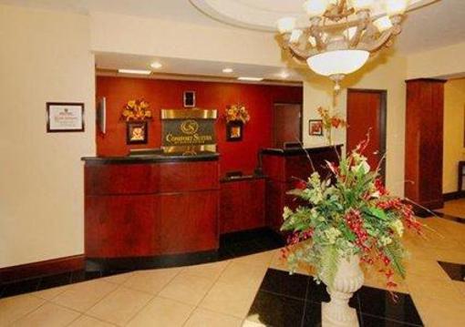 фото отеля Comfort Suites Roanoke Rapids