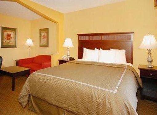 фото отеля Comfort Suites Roanoke Rapids