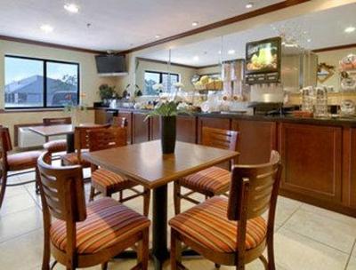 фото отеля Baymont Inn & Suites Monroe