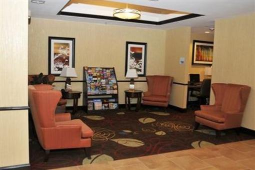 фото отеля Holiday Inn Express & Suites Clinton