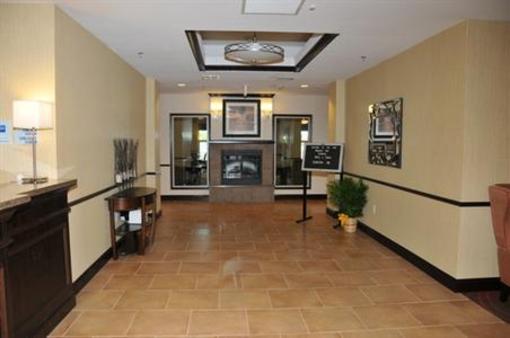 фото отеля Holiday Inn Express & Suites Clinton