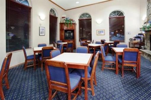 фото отеля Holiday Inn Express Hotel & Suites Hill City