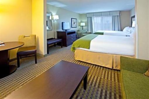 фото отеля Holiday Inn Express Hotel & Suites Richwood-Cincinnati South