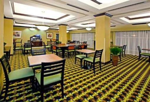 фото отеля Holiday Inn Express Hotel & Suites Richwood-Cincinnati South