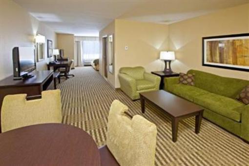 фото отеля Holiday Inn Express Hotel & Suites Richwood-Cincinnati South
