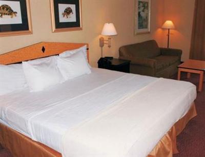 фото отеля Baymont Inn and Suites New Orleans