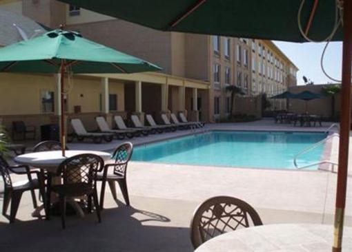 фото отеля Baymont Inn and Suites New Orleans