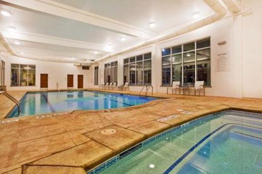 фото отеля Holiday Inn Hotel Dalton
