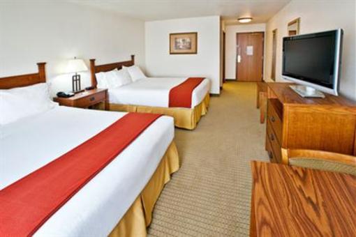фото отеля Holiday Inn Express Hotel & Suites Jacksonville (Illinois)