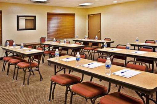 фото отеля Holiday Inn Express Hotel & Suites Jacksonville (Illinois)