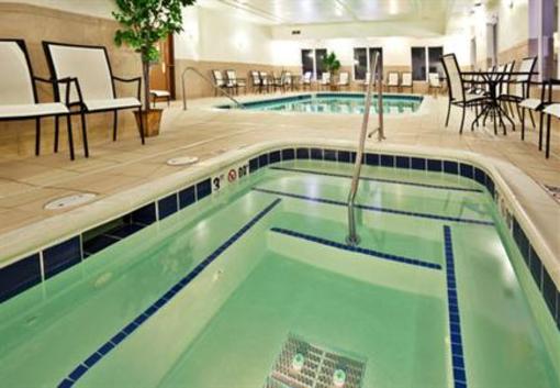 фото отеля Holiday Inn Express Hotel & Suites Jacksonville (Illinois)