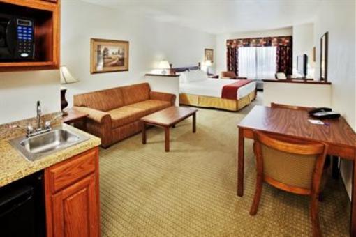 фото отеля Holiday Inn Express Hotel & Suites Jacksonville (Illinois)