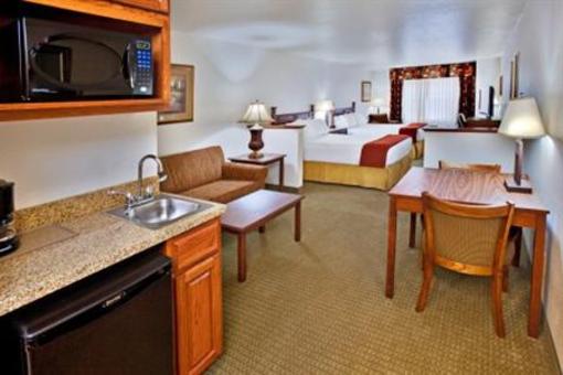 фото отеля Holiday Inn Express Hotel & Suites Jacksonville (Illinois)