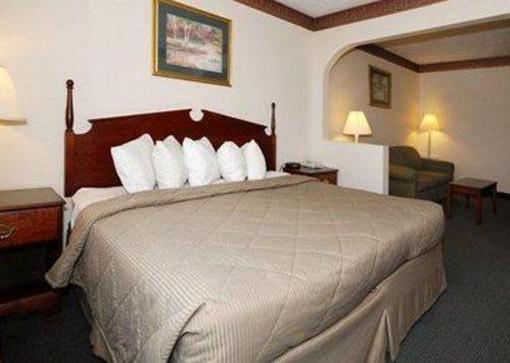 фото отеля Comfort Inn Belleville (Michigan)