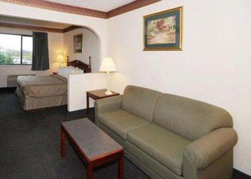 фото отеля Comfort Inn Belleville (Michigan)