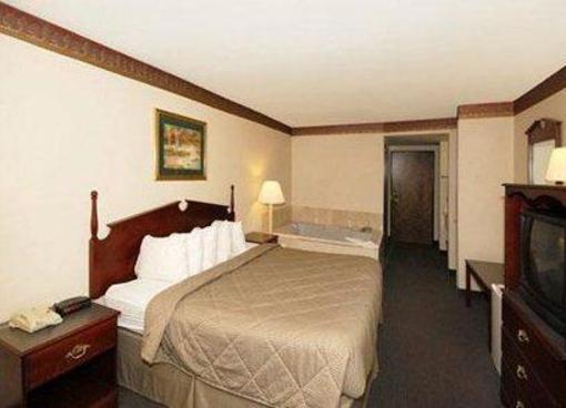 фото отеля Comfort Inn Belleville (Michigan)