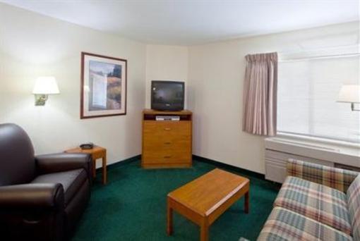 фото отеля Candlewood Suites East Lansing (Michigan)