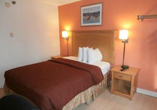 фото отеля Econo Lodge North Kansas City