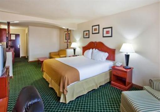 фото отеля Holiday Inn Express Hinesville